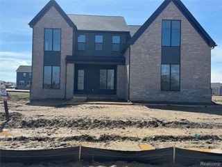 2417 Provencal Drive, Commerce Charter Township, MI 48382