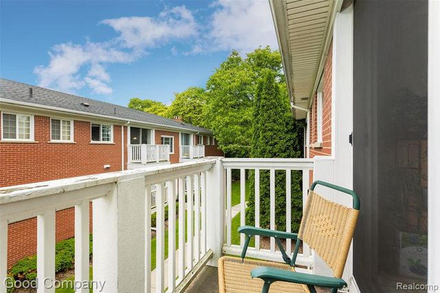 413 N Eton Street 204, Birmingham, MI 48009