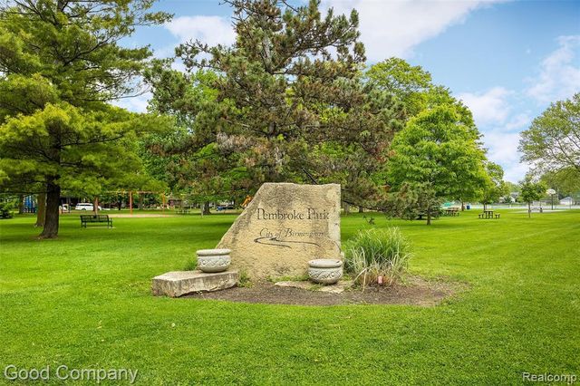 413 N Eton Street 204, Birmingham, MI 48009