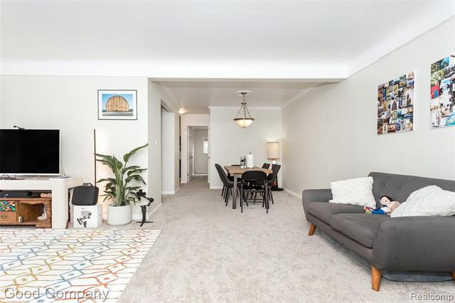 413 N Eton Street 204, Birmingham, MI 48009