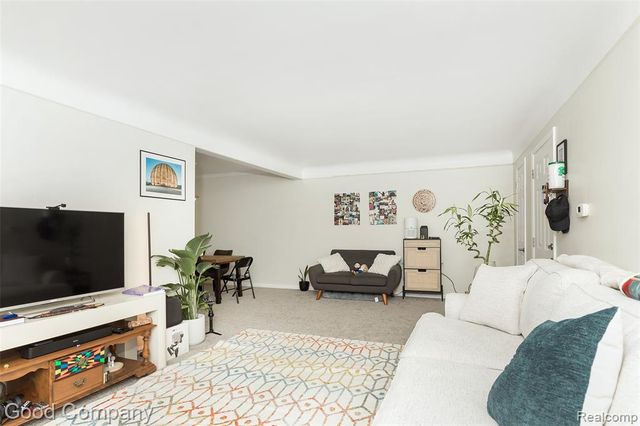 413 N Eton Street 204, Birmingham, MI 48009