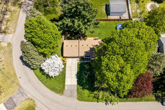 6716 Dale Avenue, Hudsonville, MI 49426