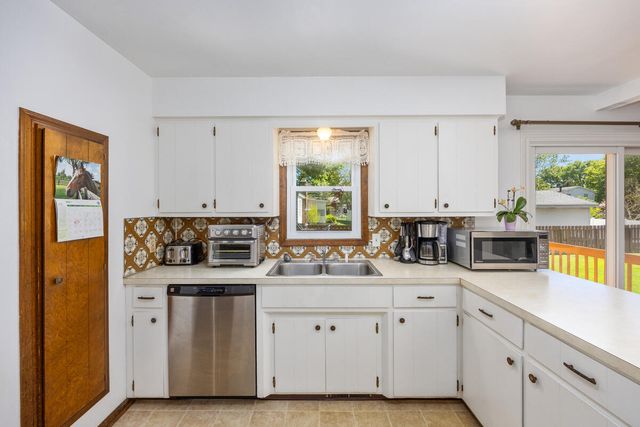 6716 Dale Avenue, Hudsonville, MI 49426