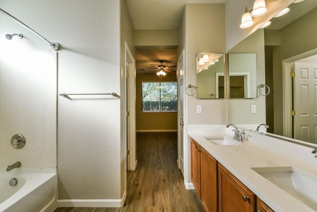 39520 N Hillerman, Phoenix, AZ 85086