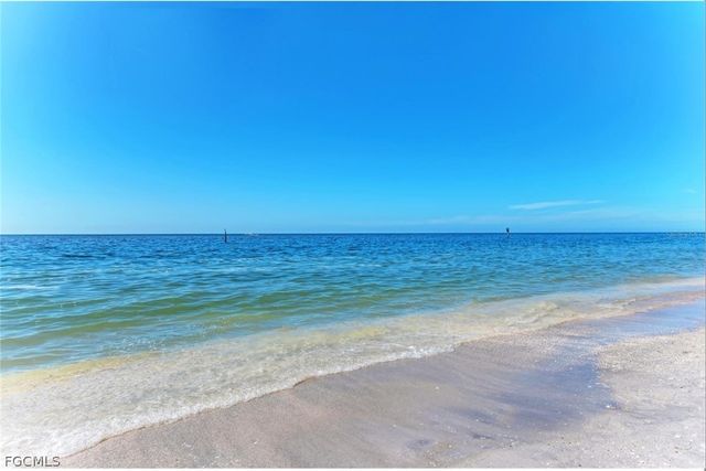 123 Sunset RD, Rotonda West, FL 33947