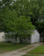 608 Baldwin Street, Elyria, OH 44035
