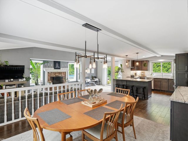 14871 Crofton Drive, Shelby Twp, MI 48315