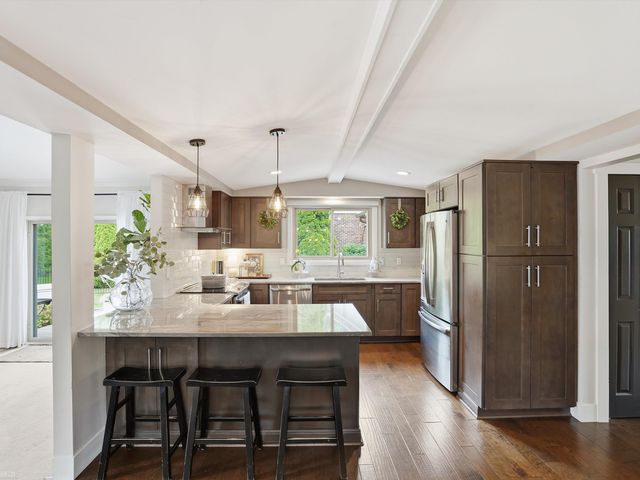 14871 Crofton Drive, Shelby Twp, MI 48315