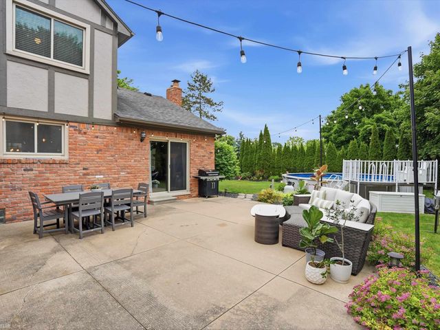 14871 Crofton Drive, Shelby Twp, MI 48315