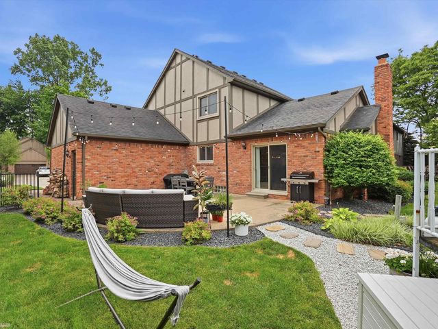 14871 Crofton Drive, Shelby Twp, MI 48315