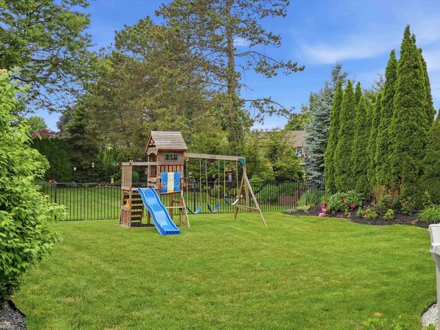 14871 Crofton Drive, Shelby Twp, MI 48315