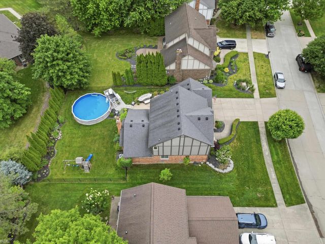 14871 Crofton Drive, Shelby Twp, MI 48315