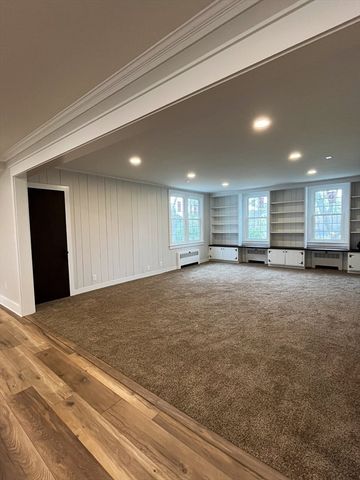 200 Highcrest Rd, Fall River, MA 02720