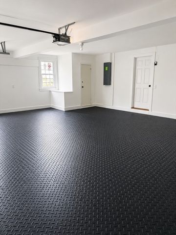 200 Highcrest Rd, Fall River, MA 02720