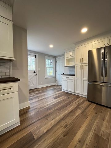 200 Highcrest Rd, Fall River, MA 02720