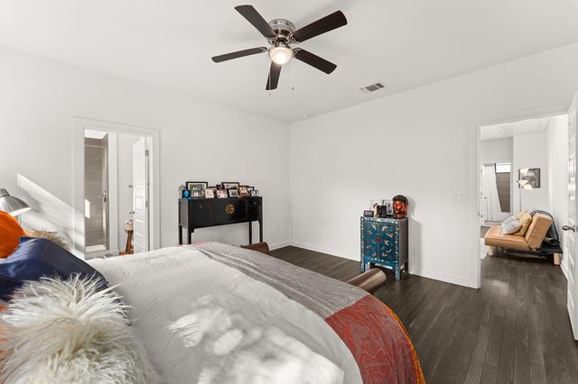 6409 Berkman DR 9, Austin, TX 78723