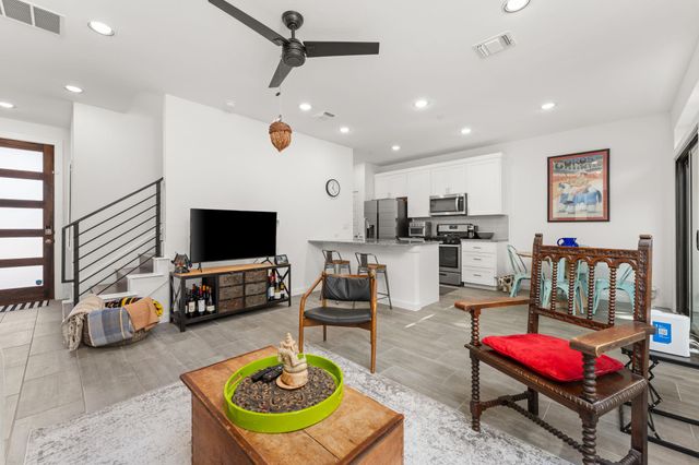 6409 Berkman DR 9, Austin, TX 78723