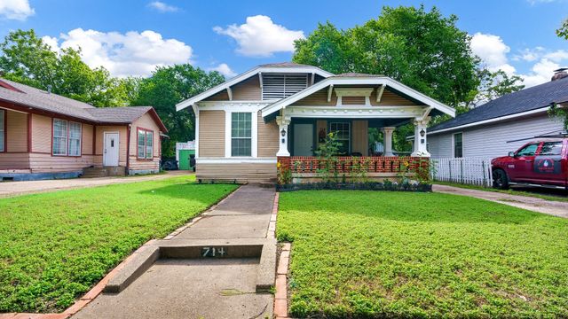 714 S Winnetka Avenue, Dallas, TX 75208