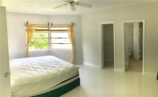 9271 W Bay Harbor Drive 11, Bay Harbor Islands, FL 33154