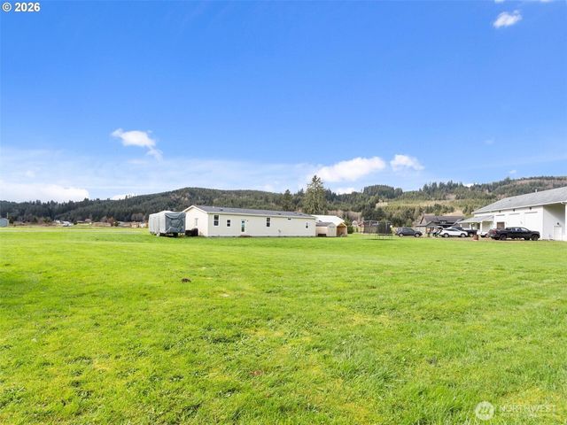 4 Nature Loop, Cathlamet, WA 98612