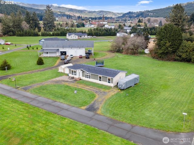4 Nature Loop, Cathlamet, WA 98612