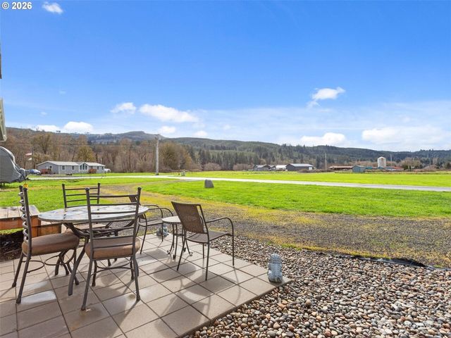 4 Nature Loop, Cathlamet, WA 98612