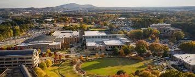 811 S MARIETTA SE Parkway, Atlanta, GA 30060