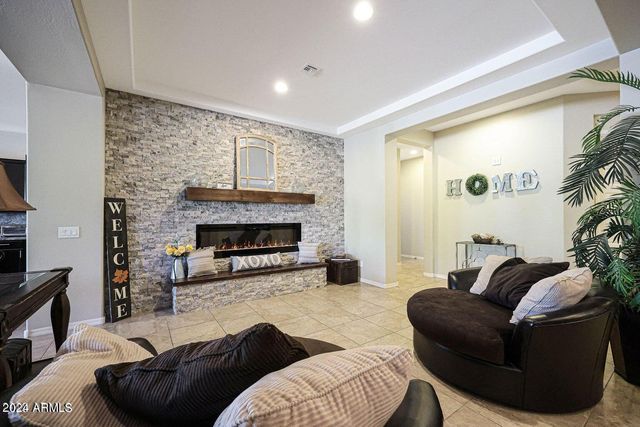 9422 W Donald Drive, Peoria, AZ 85383