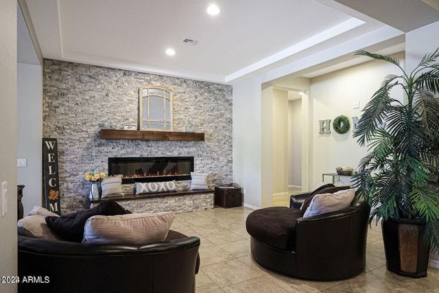 9422 W Donald Drive, Peoria, AZ 85383