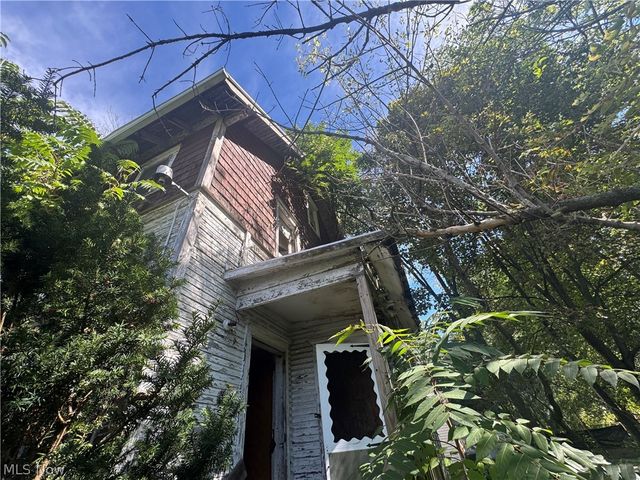 838 Fess Avenue, Akron, OH 44307