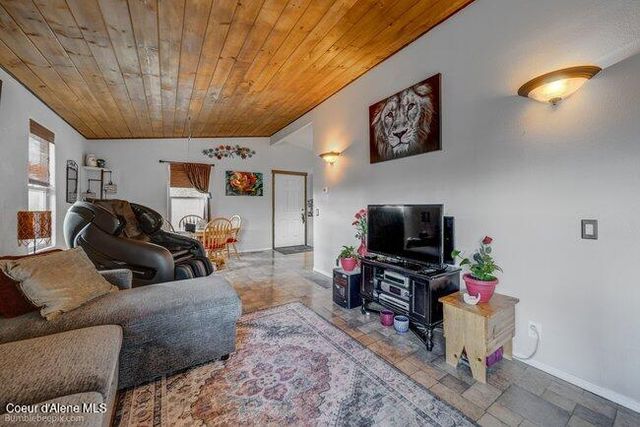 6555 E Pine RD, Coeur D'alene, ID 83814