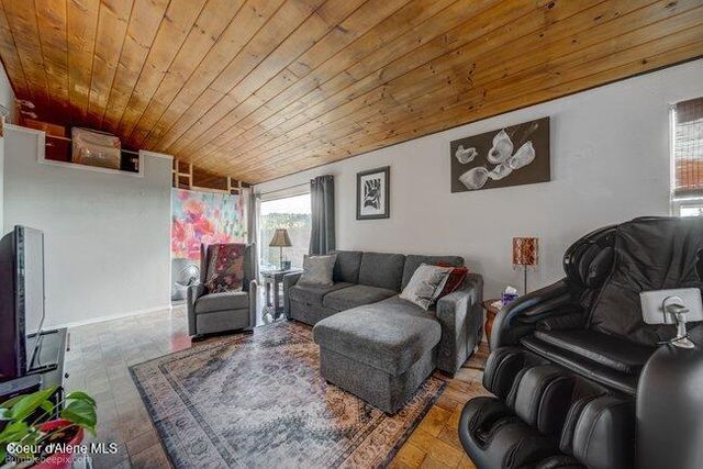 6555 E Pine RD, Coeur D'alene, ID 83814