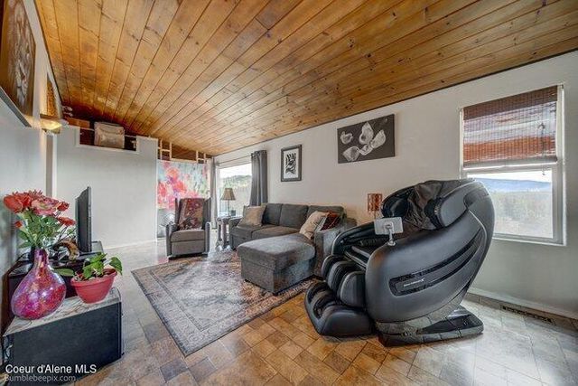 6555 E Pine RD, Coeur D'alene, ID 83814