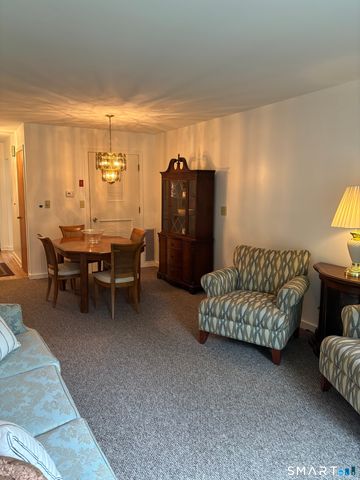 415 Asbury Ridge 415, Shelton, CT 06484