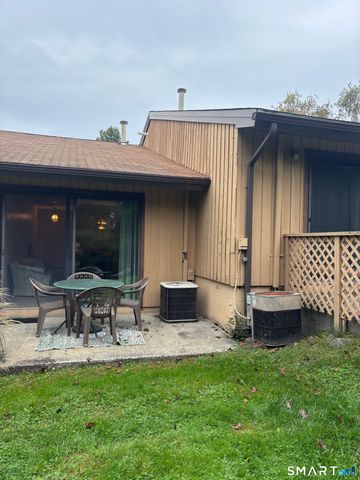 415 Asbury Ridge 415, Shelton, CT 06484