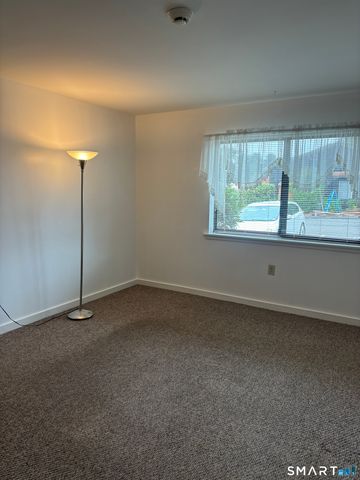 415 Asbury Ridge 415, Shelton, CT 06484