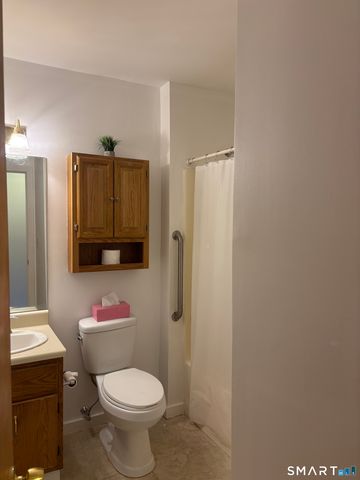 415 Asbury Ridge 415, Shelton, CT 06484