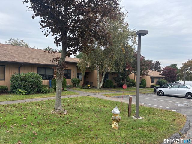 415 Asbury Ridge 415, Shelton, CT 06484