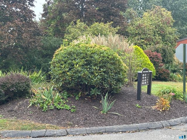 415 Asbury Ridge 415, Shelton, CT 06484