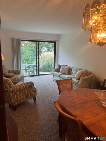 415 Asbury Ridge 415, Shelton, CT 06484
