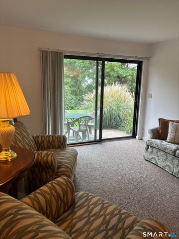 415 Asbury Ridge 415, Shelton, CT 06484