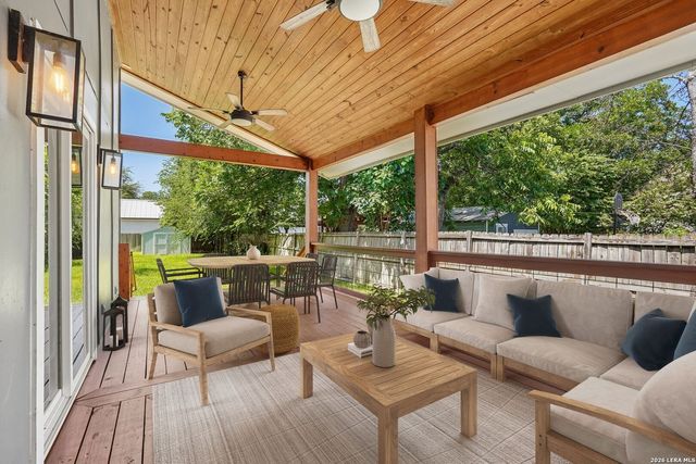 238 SAINT FRANCIS AVE, San Antonio, TX 78204