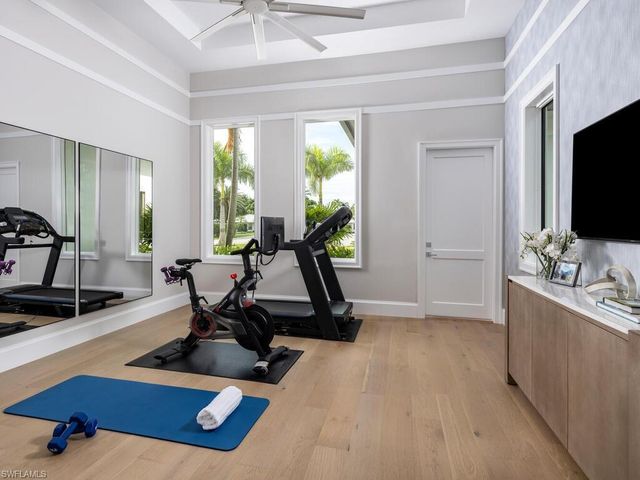137 Tupelo RD, Naples, FL 34108