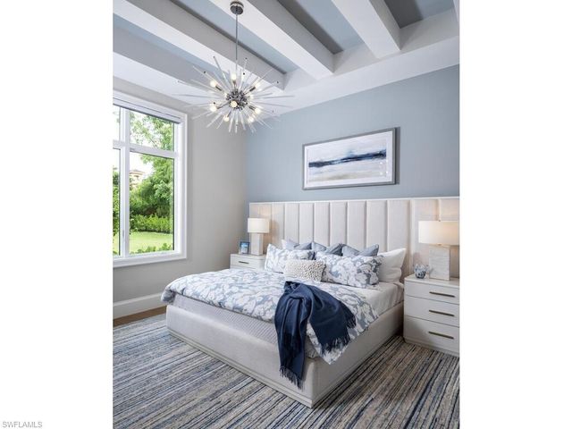 137 Tupelo RD, Naples, FL 34108