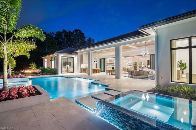 137 Tupelo RD, Naples, FL 34108