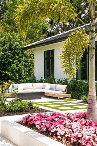 137 Tupelo RD, Naples, FL 34108