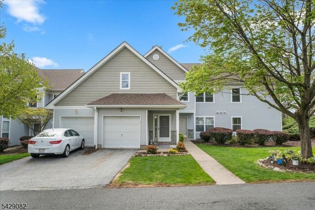 13 Eagles Nest Ln, Hardyston Twp., NJ 07419