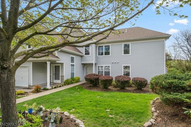 13 Eagles Nest Ln, Hardyston Twp., NJ 07419