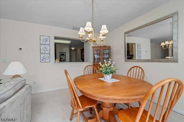 13 Eagles Nest Ln, Hardyston Twp., NJ 07419