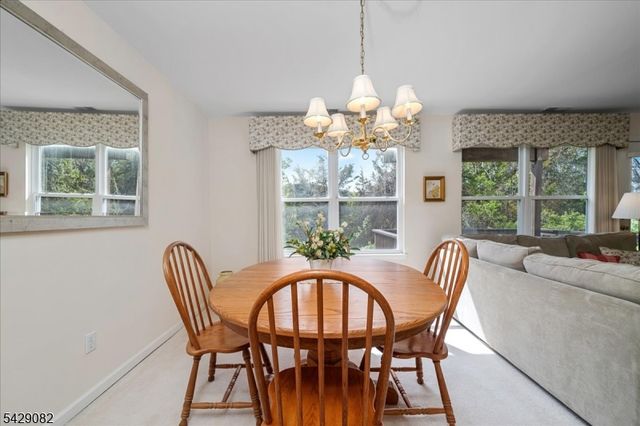 13 Eagles Nest Ln, Hardyston Twp., NJ 07419